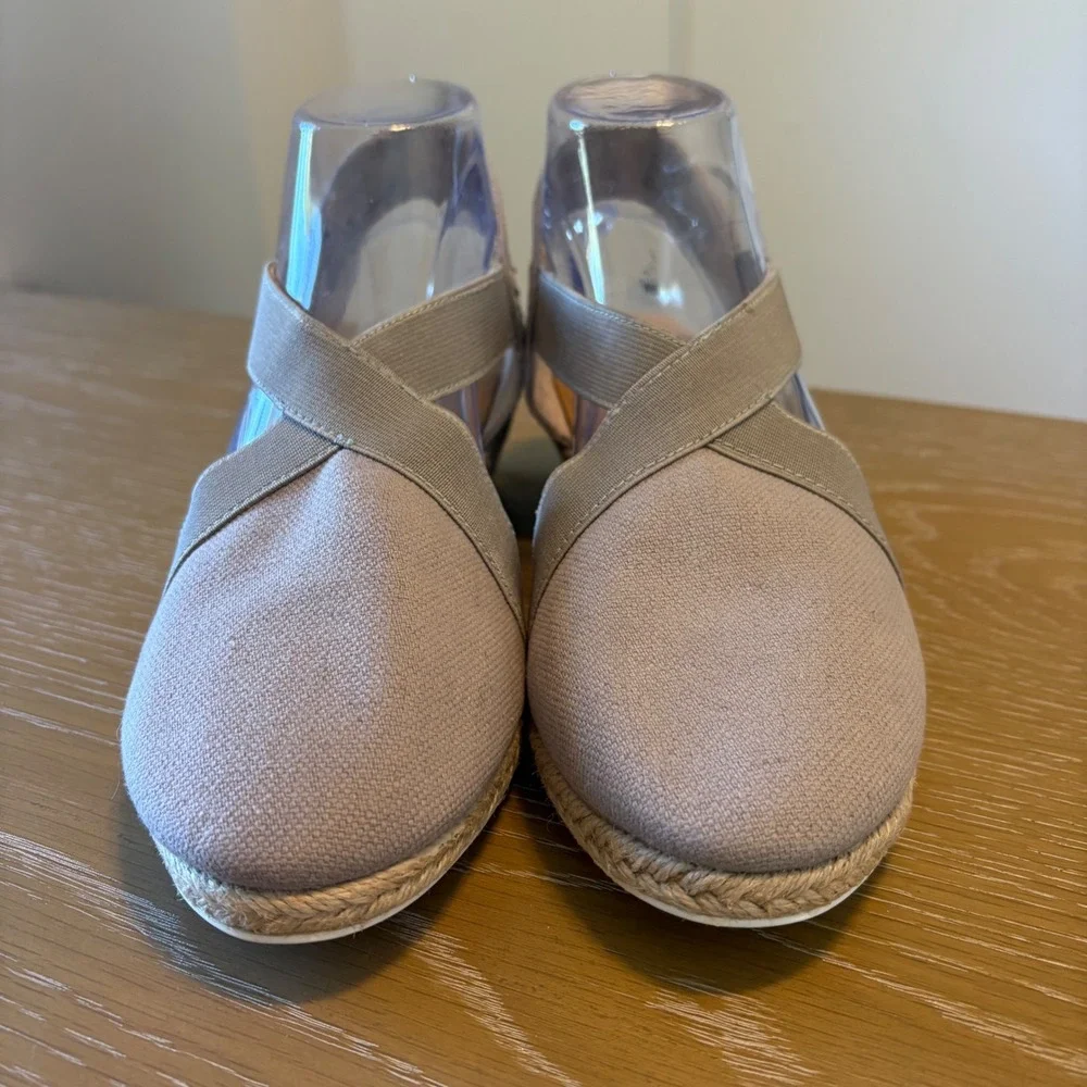 Me Too Nissa Mauve Espadrille Wedge Sandals Womens Size 8.5 Taupe Cross Strap‎